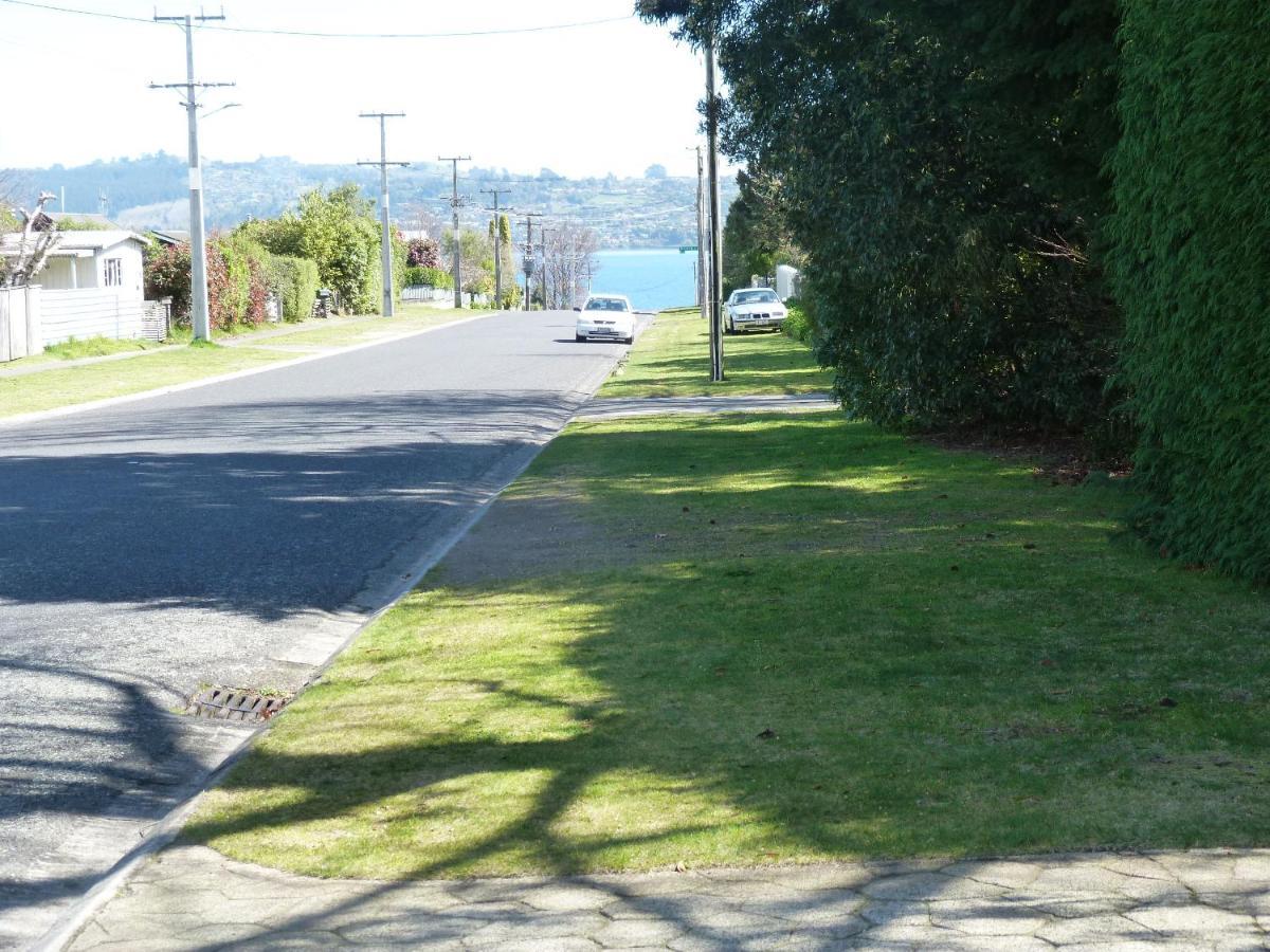 Fred&Donz Bed And Breakfast Taupo Exterior photo